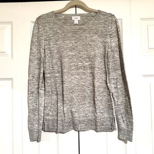 Old Navy Heather Gray Women's Crew Neck Sweater. Size Small
